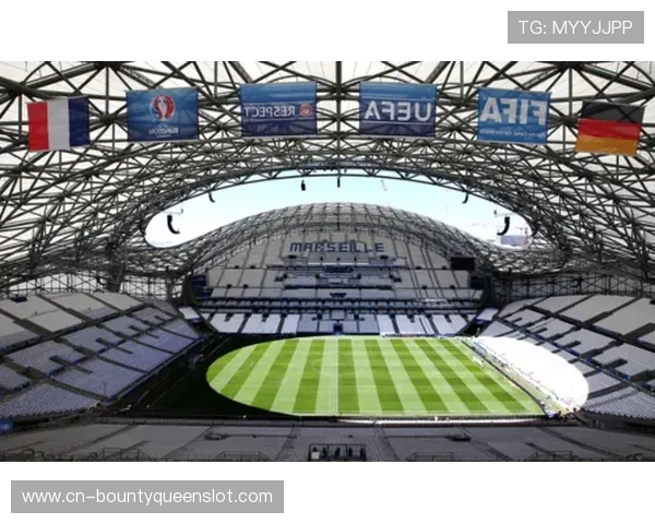 马赛主场韦洛德罗姆球场氛围冠绝法甲